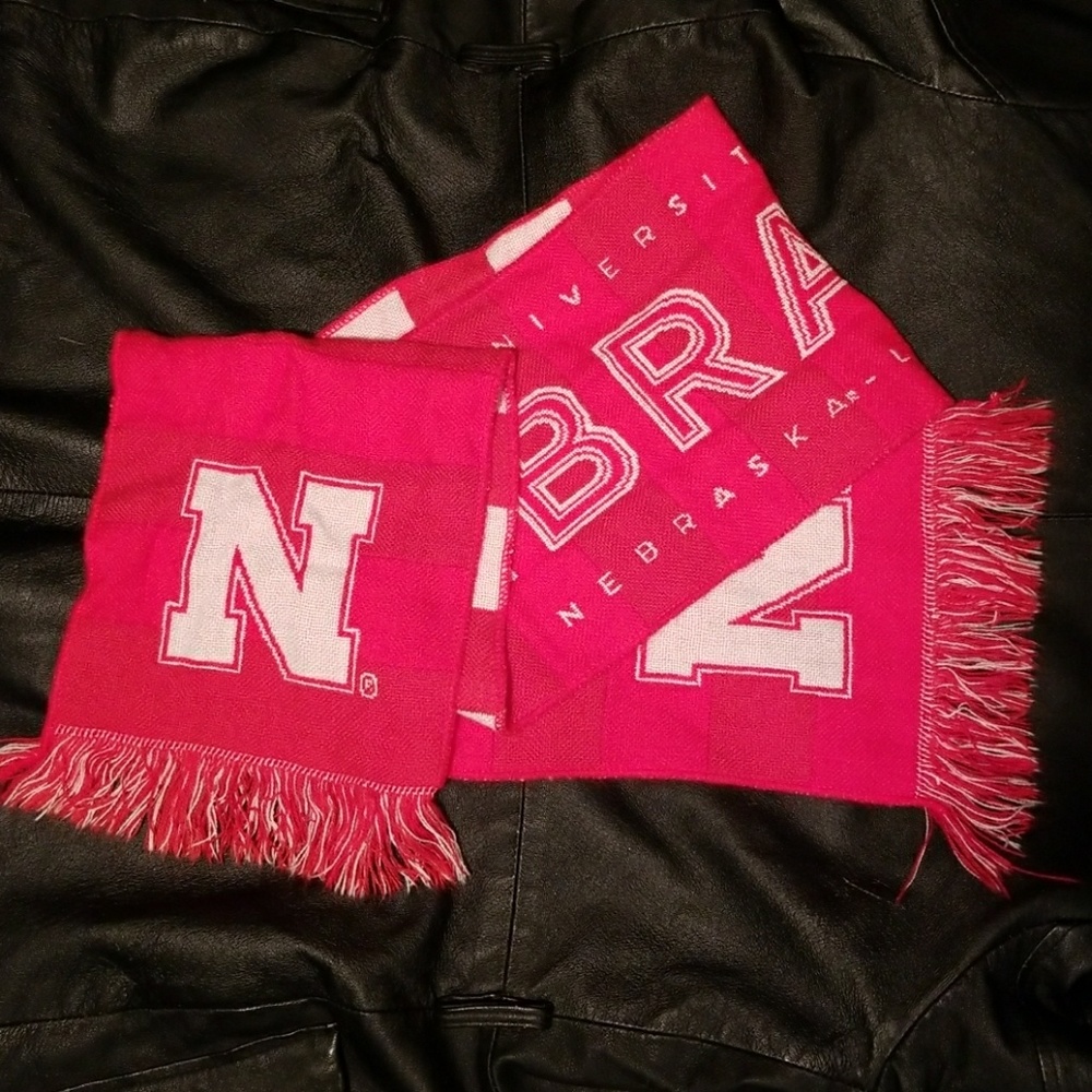 NWOT Nebraska scarf